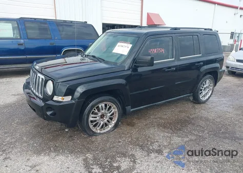 2008 Jeep Patriot Sport из США, поврежденный, VIN 1J8FT28W28D760935